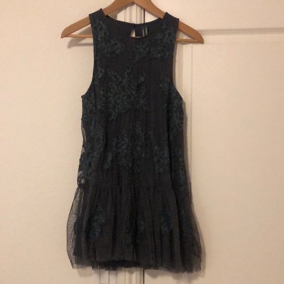 Neomia Applique Lace Tunic - Picture 5 of 7